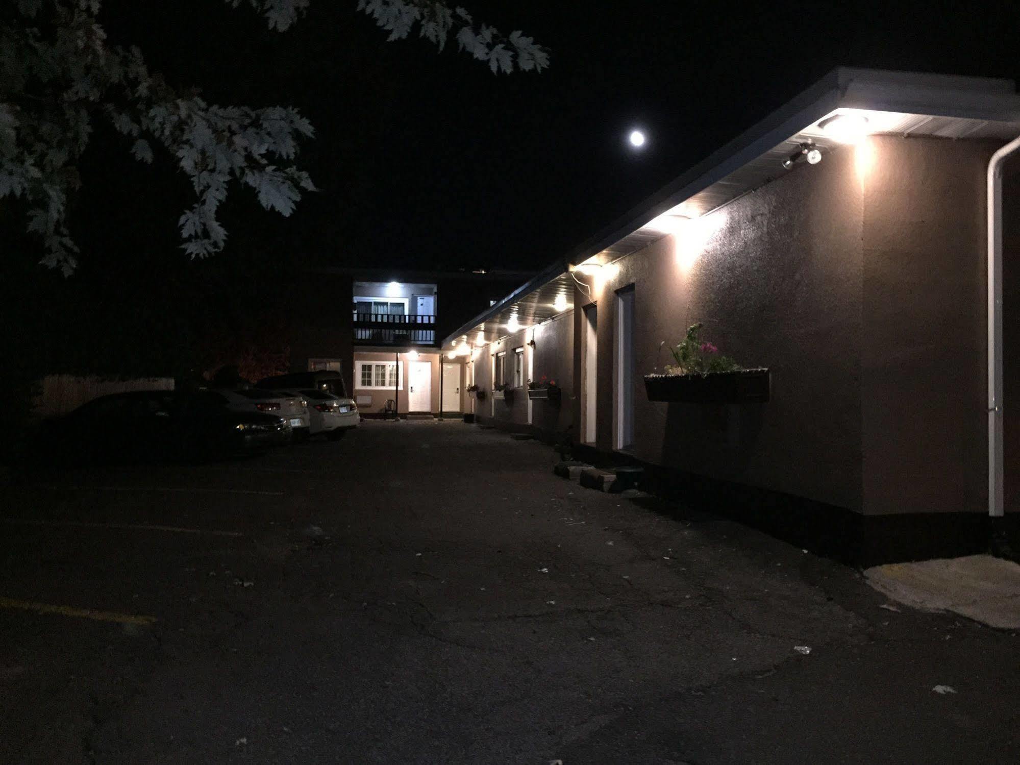 Stardust Motel Ottawa Exterior photo